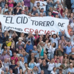 Pancarta de despedida a El Cid en el tendido 7 de Las Ventas